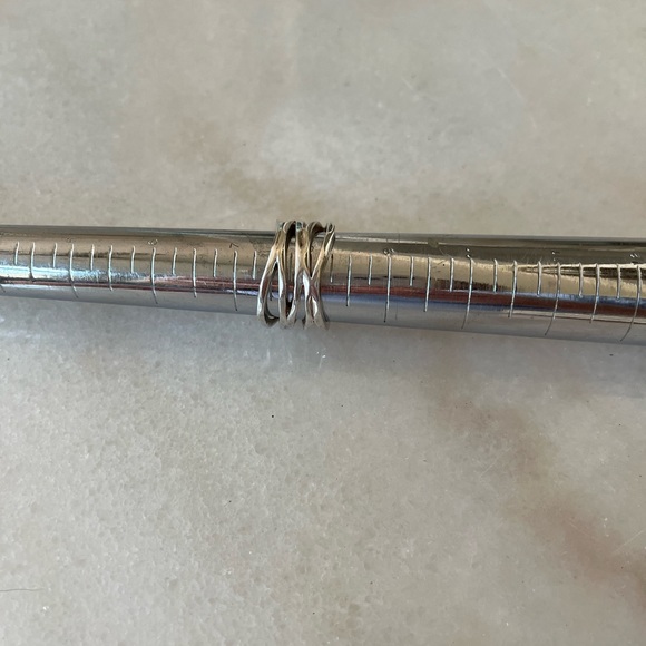 Premier Design Silver ring - Picture 3 of 9